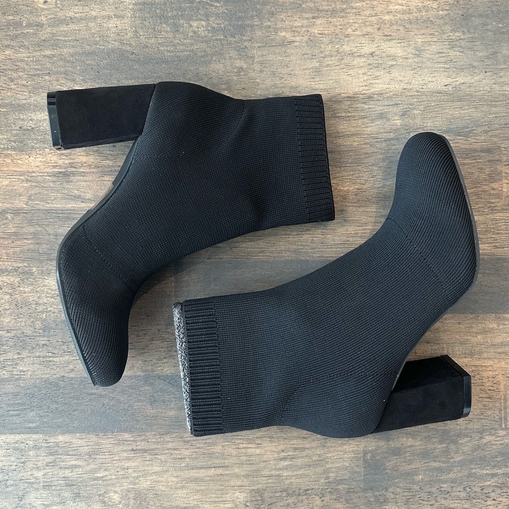 Mia Erika Stretch Bootie in Black Fly - Picture 6 of 6